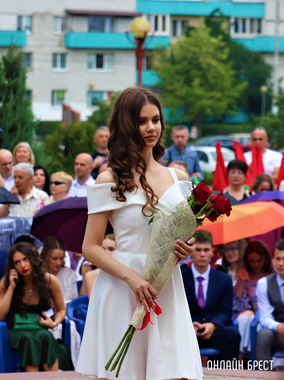 Читатель: Мгновения вчерашнего праздника выпускников Московского района г. Бреста