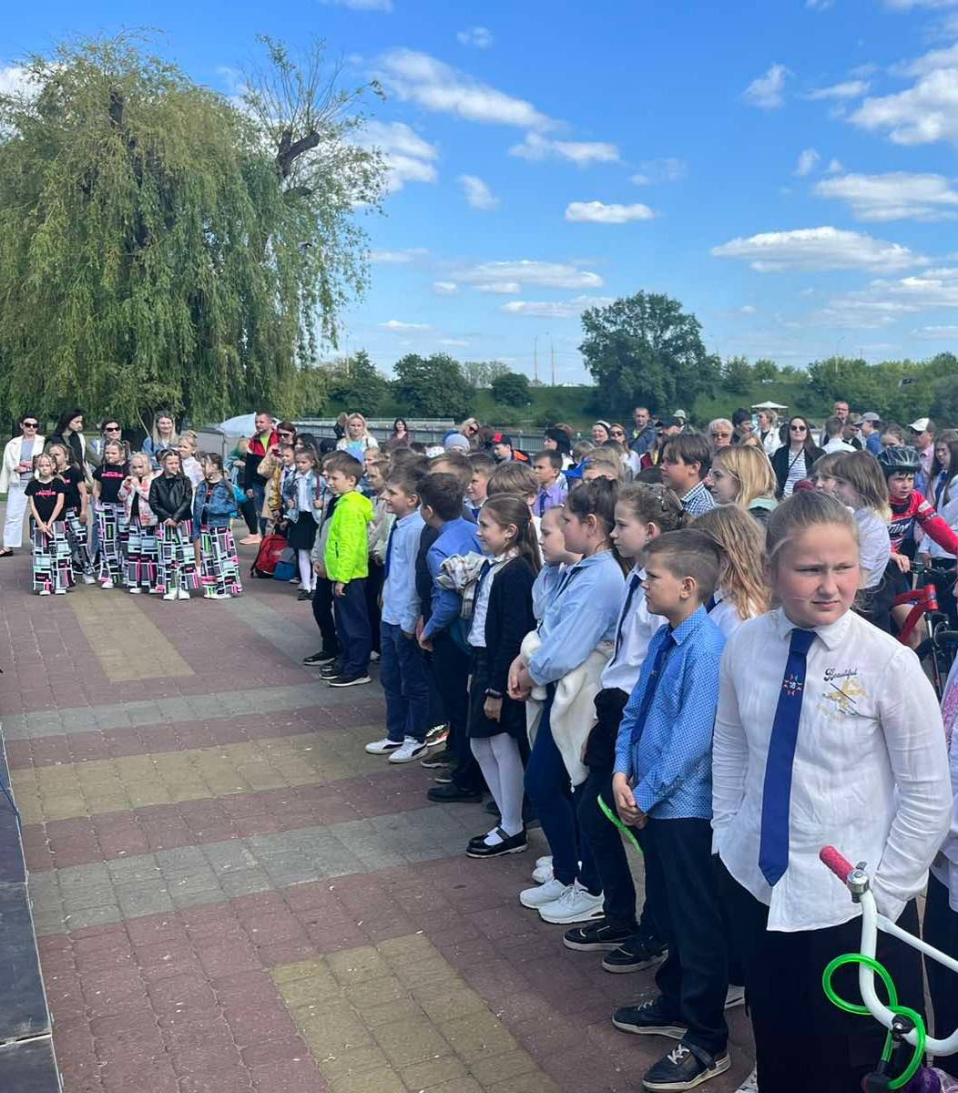 В Бресте проходит праздник для детей и родителей «Семейный причал», приуроченный к международному Дню семьи