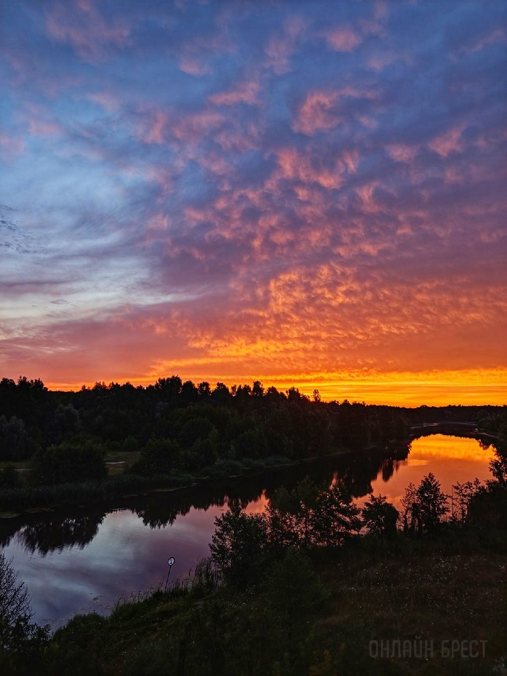 Читатель: Было очень красиво! Сегодняшний рассвет в городе-спутнике Бреста
