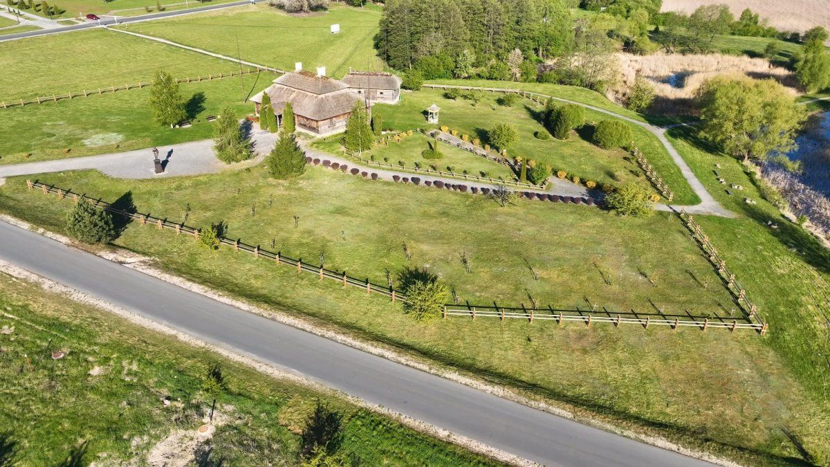 Дворец Пусловских после реконструкции и Дом-музей Тадеуша Костюшко