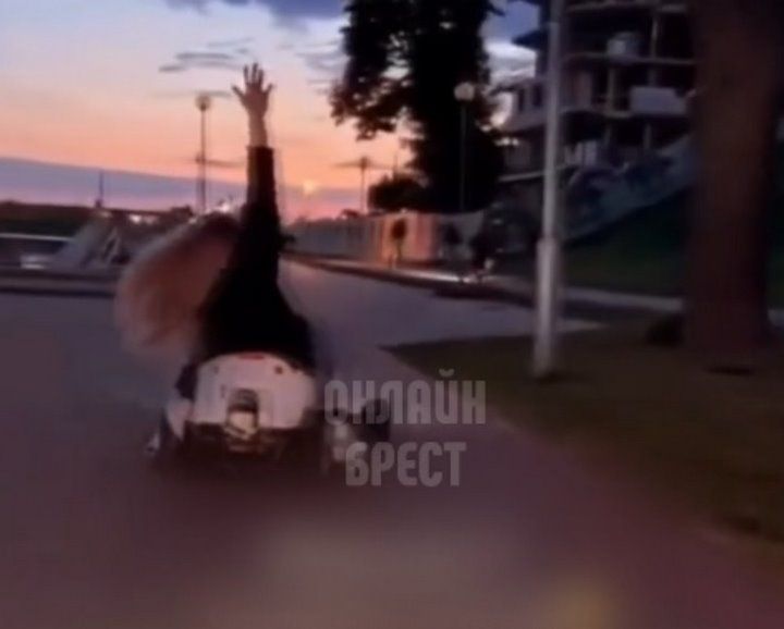 Читатель: Как не нужно водить. Брест, Набережная