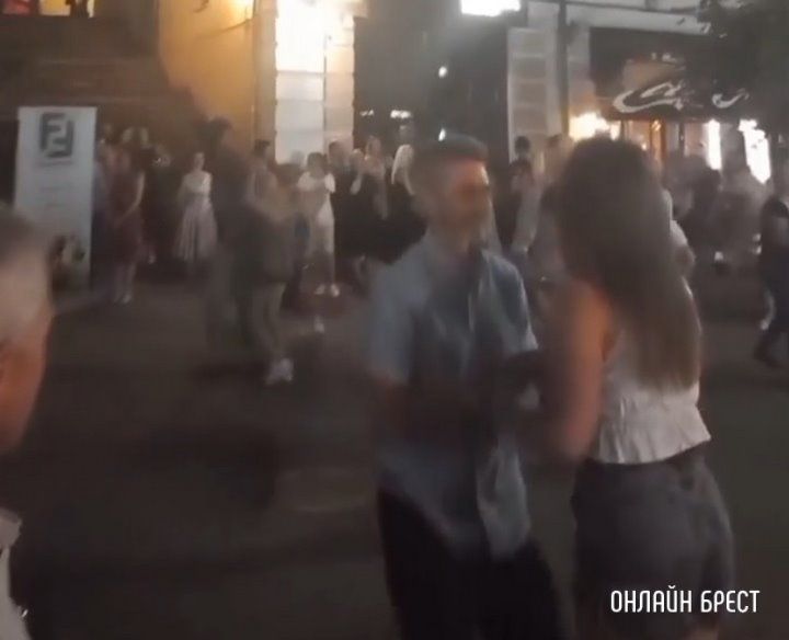 Читатель: В Бресте на Советской весело :)