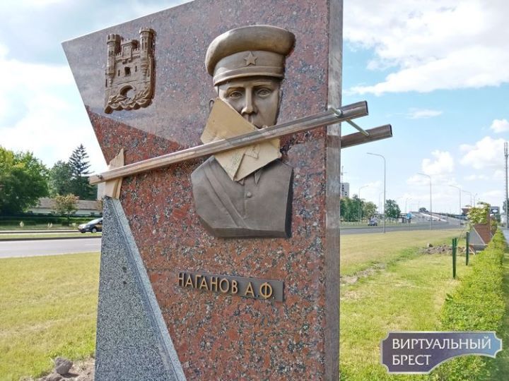 Показываем, как сейчас выглядит аллея «Их именами названы улицы Бреста»