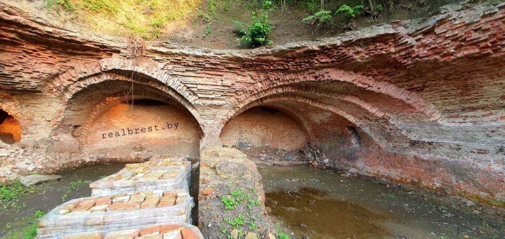 В Брестской крепости продолжается реставрация Южных ворот