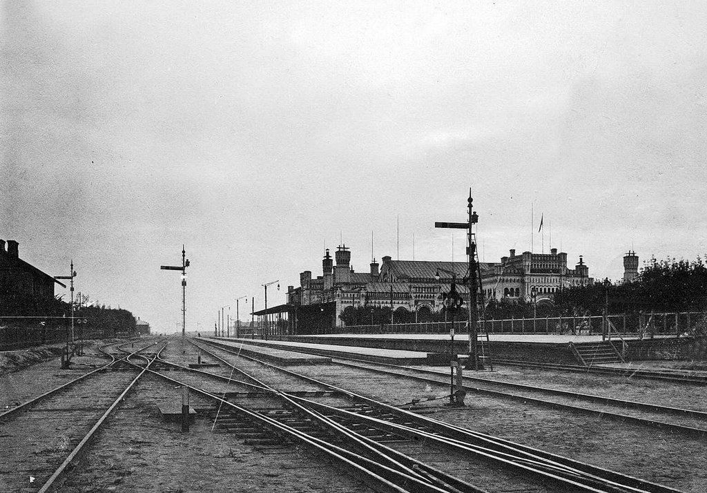 Брест, вид на Варшавскую сторону железнодорожного вокзала. Снимок сделан до Первой мировой войны