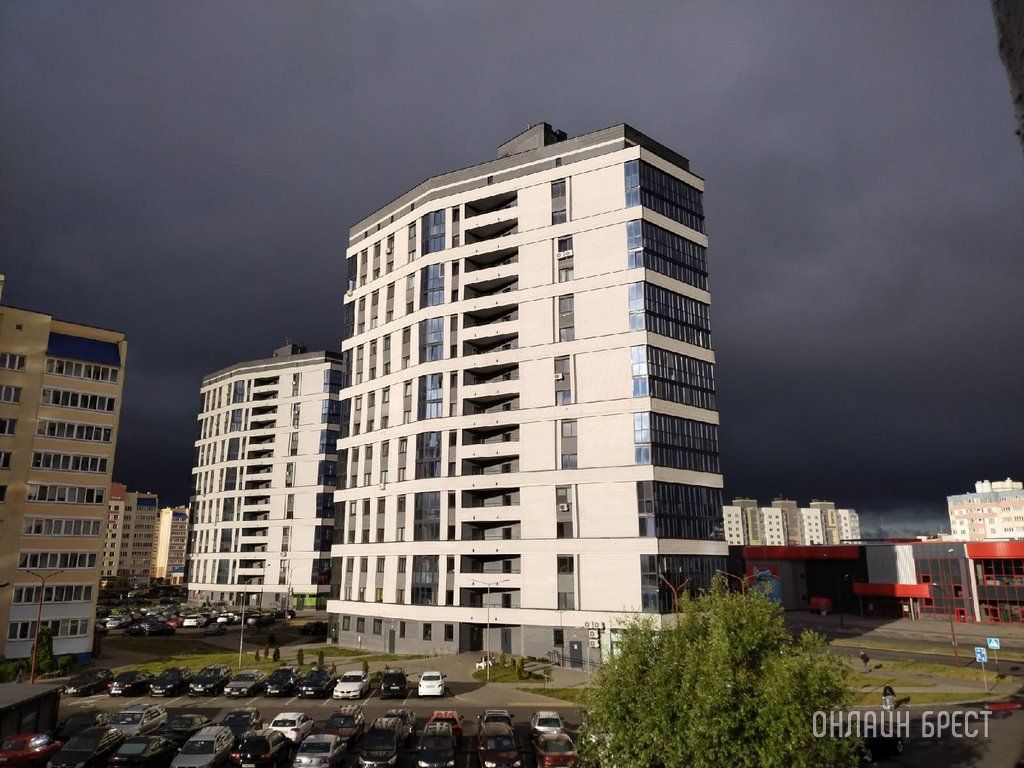 Читатель: Нормально так накрыло Брест. Фото сделано сегодня в 7 утра