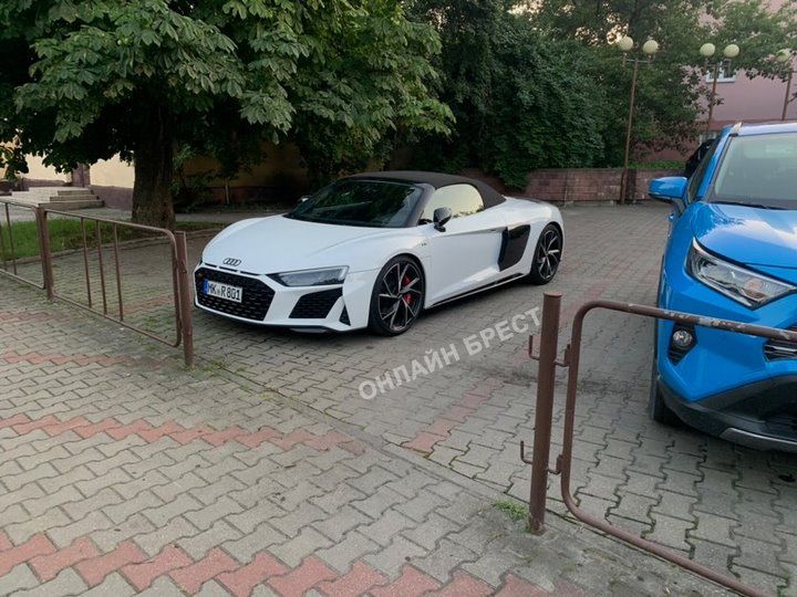 Читатель: Очень дорогая Audi замечена в Бресте