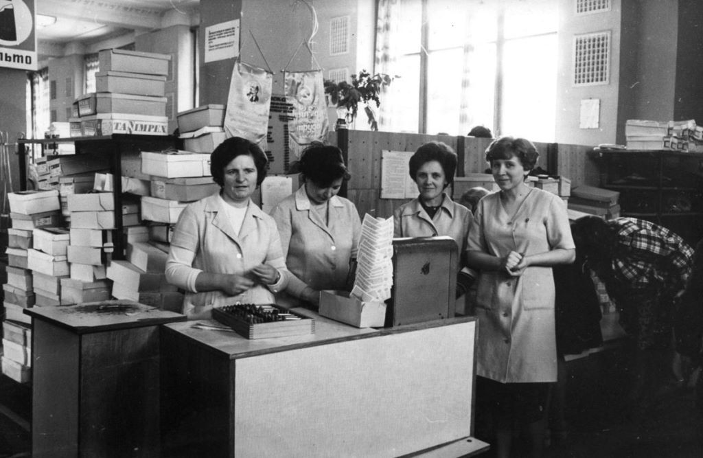 Брестский ЦУМ на старых фото времён СССР