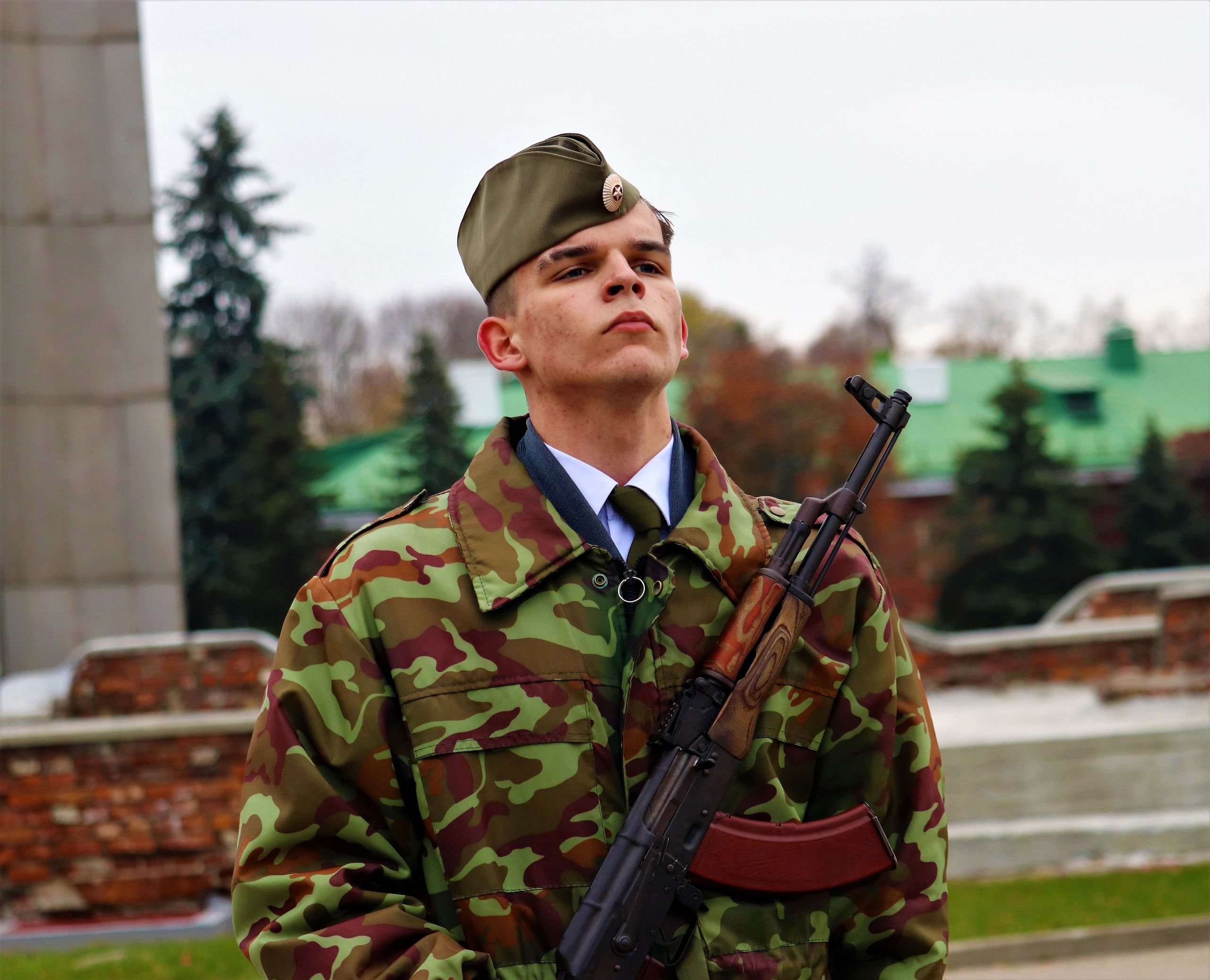 Читатель: Брестские школьники продолжают нести почётную Вахту в Брестской крепости