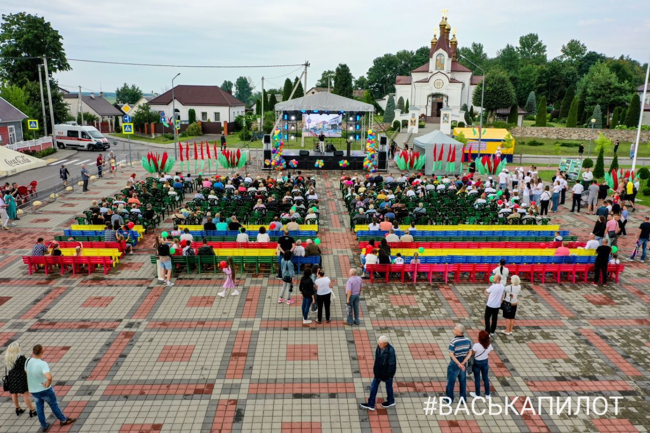 Каменецкий район. Высокое отмечает День города. Фото и видео с высоты