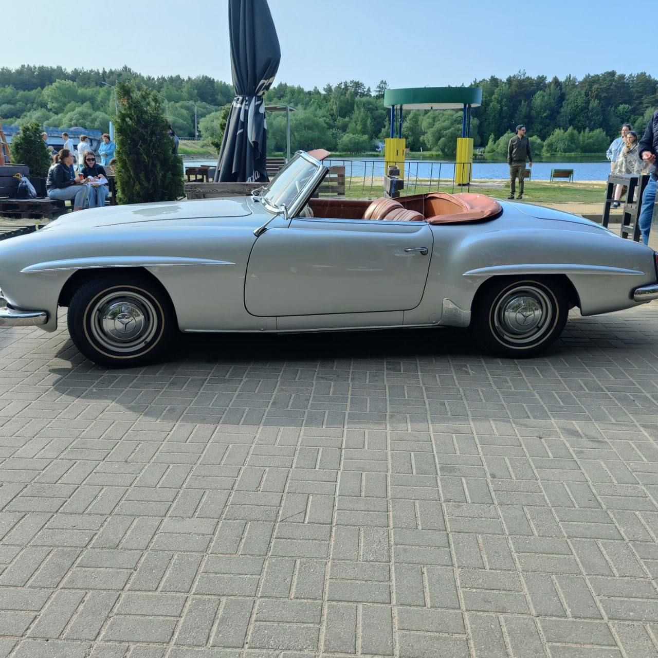 Читатель: Вау! Посмотрите какой Mercedes есть в Беларуси