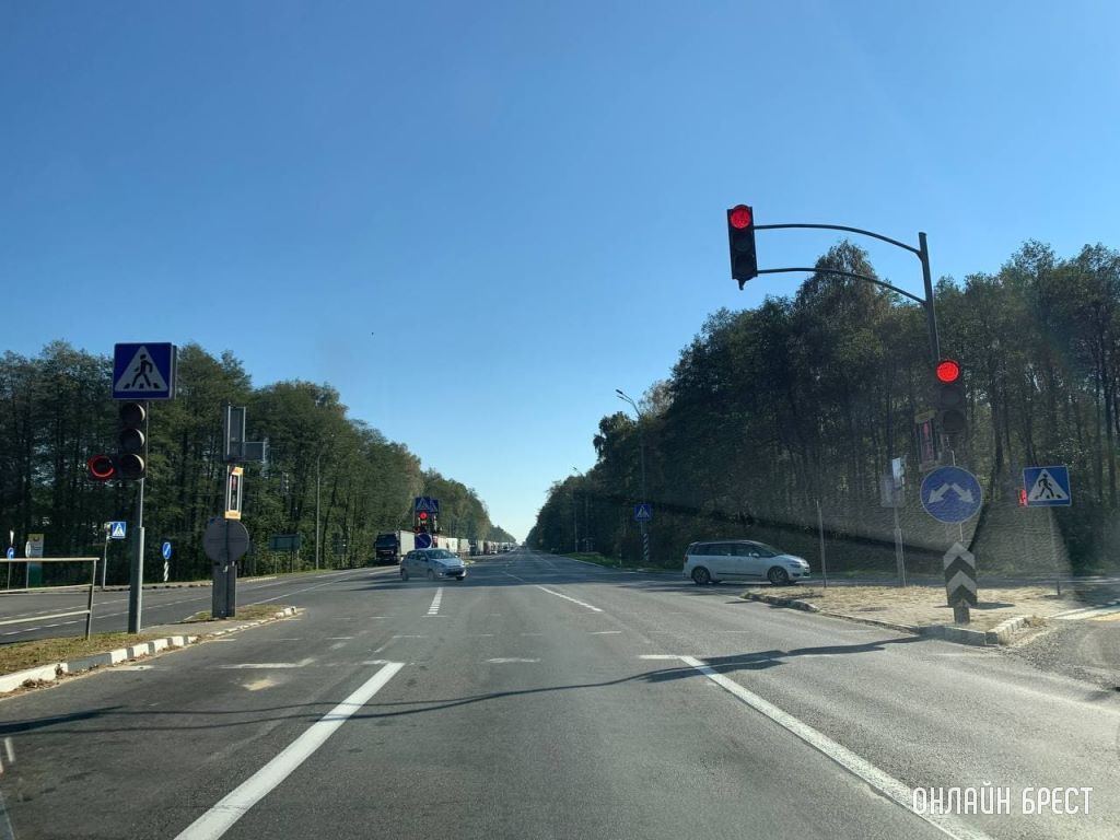 Читатель: Вот столько фур скопилось сегодня под Брестом