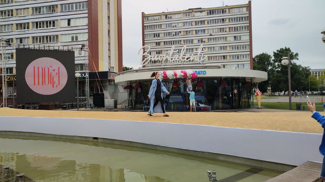 Фонтан на Советской на время стал модной площадкой