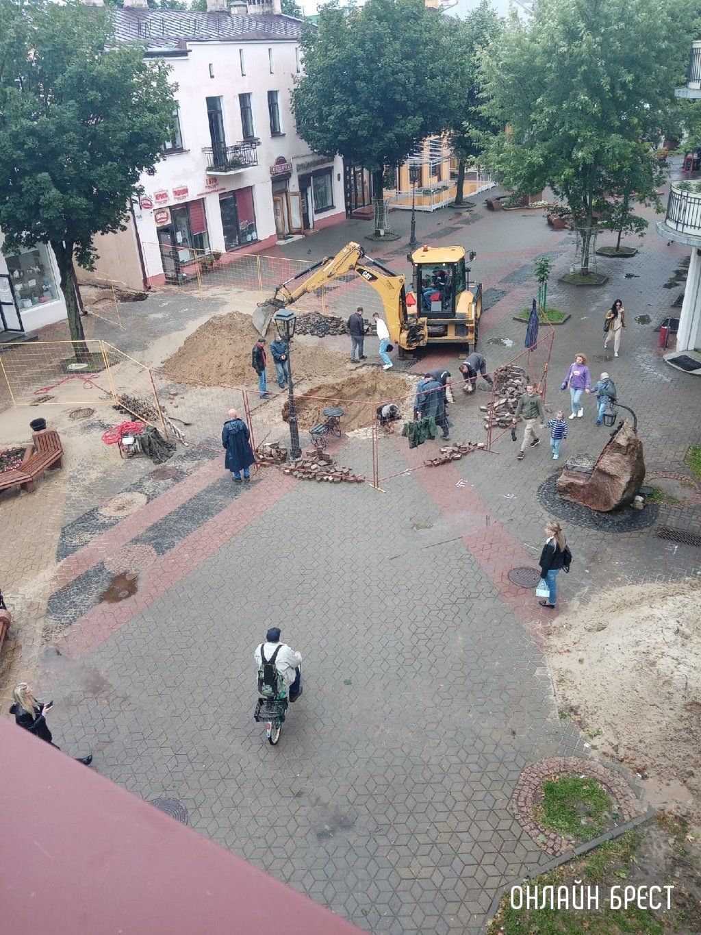 Читатель: Сегодня по Советской в Бресте «бежала» вода