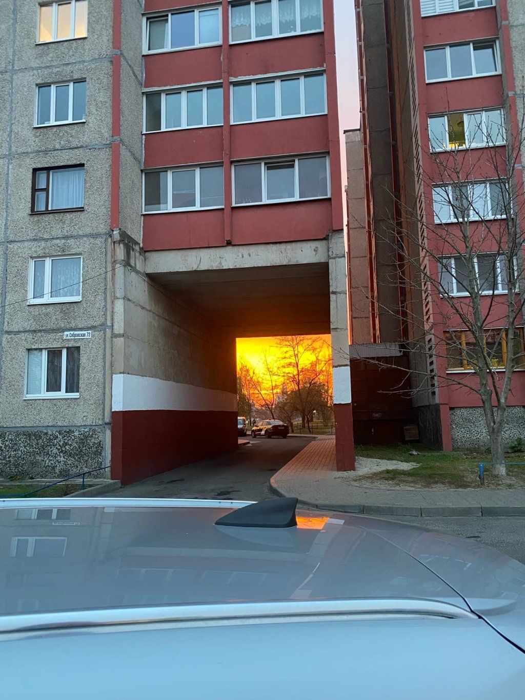 Вчера в Бресте был красивый закат. Делимся фотографиями, которые прислали читатели