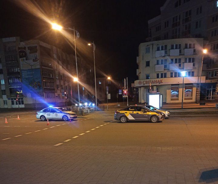 Очевидец: В Бресте на бул. Космонавтов произошло ДТП с участием такси