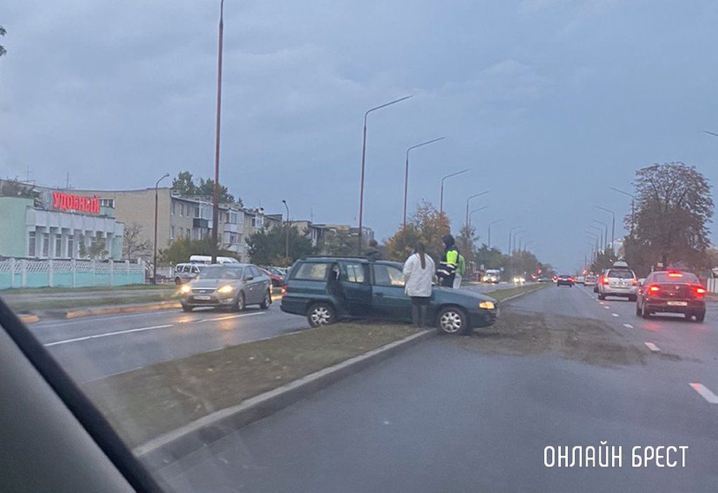 Очевидец: Сегодняшнее ДТП на Рябцева в Бресте