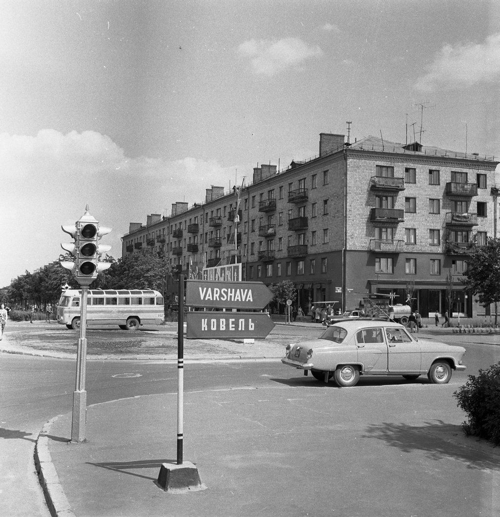 Брест, вторая половина 1960-х. Сегодня это проспект им. П. М. Машерова и бульвар им. Т. Шевченко