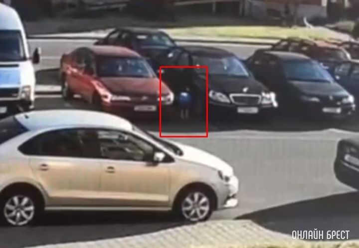 В последнее время участились кражи (снятие) колпачков с колес автомобилей