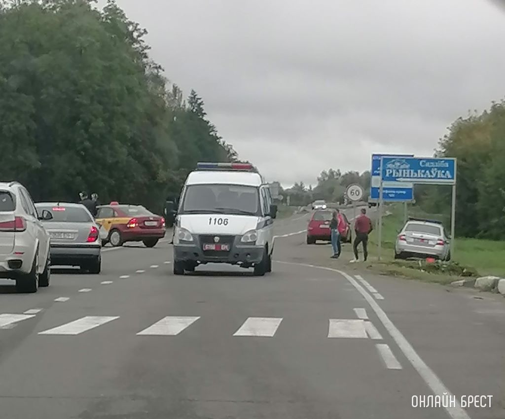 Сегодня в Бресте и районе произошло несколько ДТП. Фотофакт от очевидцев
