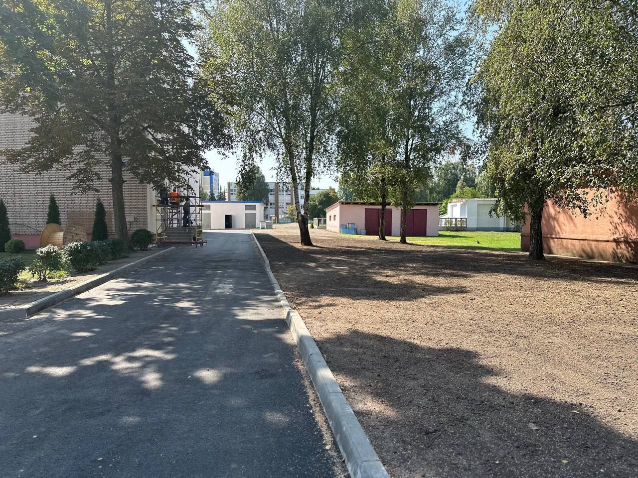 Благоустроенная территория ГУО «Средняя школа №9 г.Бреста имени А.Ф.Наганова»