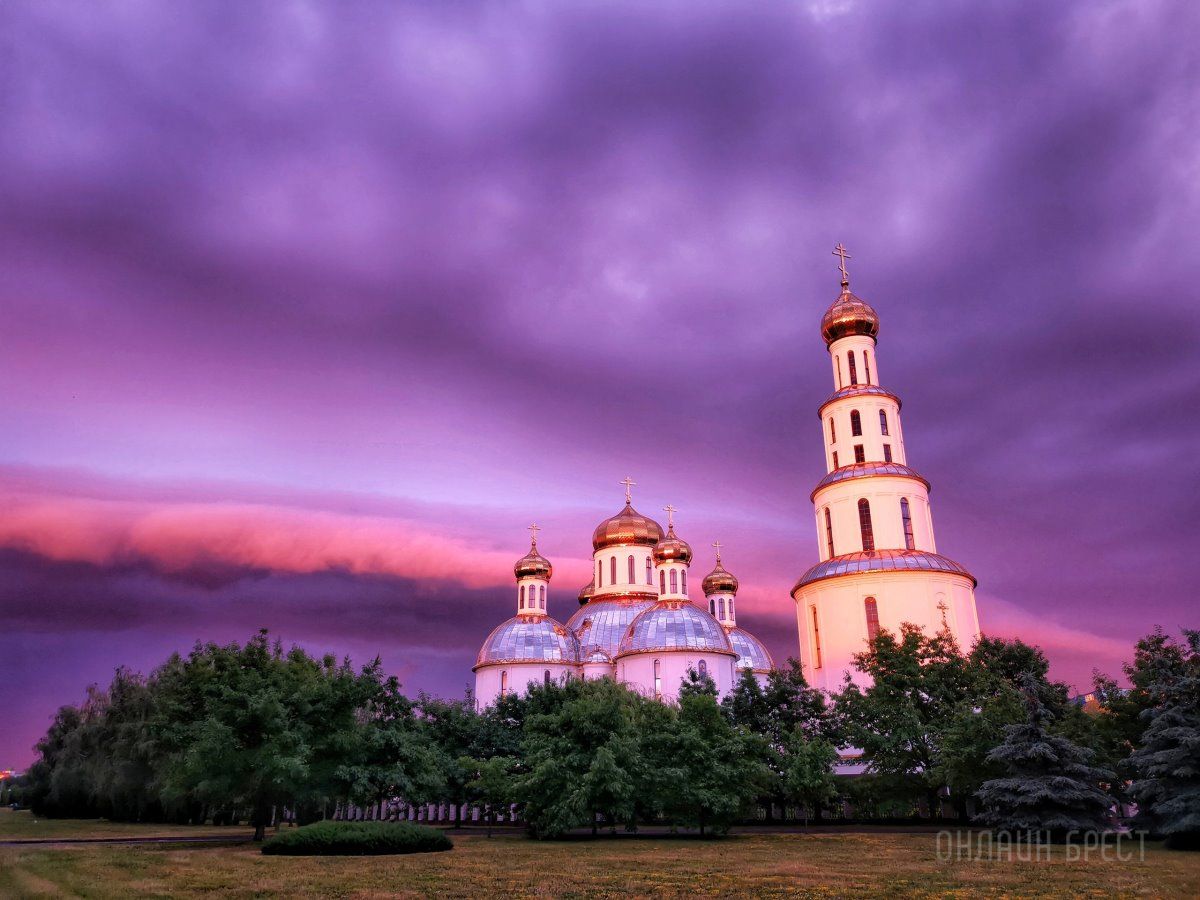 Читательница: Брест до грозы. Фото хоть и сделано было прошлым летом, но очень захотелось показать вам эту красоту