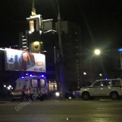 Читатель:  Поворот на Кобринский мост в Бресте. Судя по всему, машина врезалась в столб