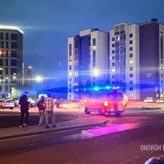 Читатель: Прямо сейчас пожарная направилась по Махновича в Бресте. Туда же направилась бригада скорой помощи
