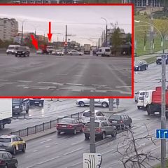 В Бресте мусоровоз едва не протаранил Peugeot