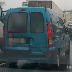 Читатель: Случай произошёл в Бресте на днях. Куда смотрел водитель??? Будьте внимательны на дорогах!