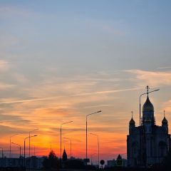Читательница: Закат в Бресте (Южный)