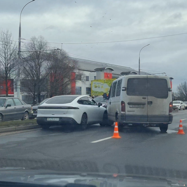 Читательница: Бресте на улице 28 Июля произошло ДТП