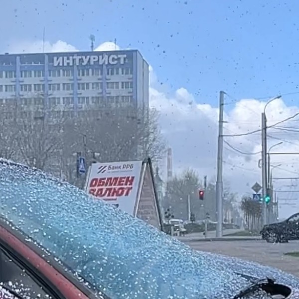 Читатель: Неожиданный сюрприз. В Бресте сегодня выпал снег!