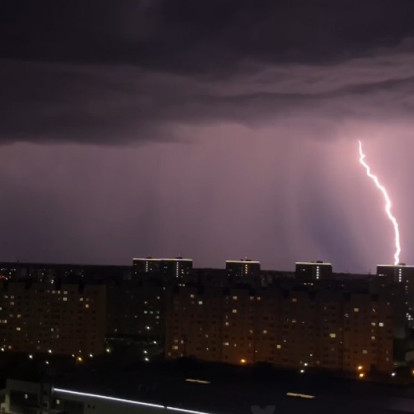 Читательница: Безумно страшно, но красиво! В Бресте сегодня так