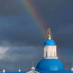 В Барановичах в декабре показали настоящую радугу