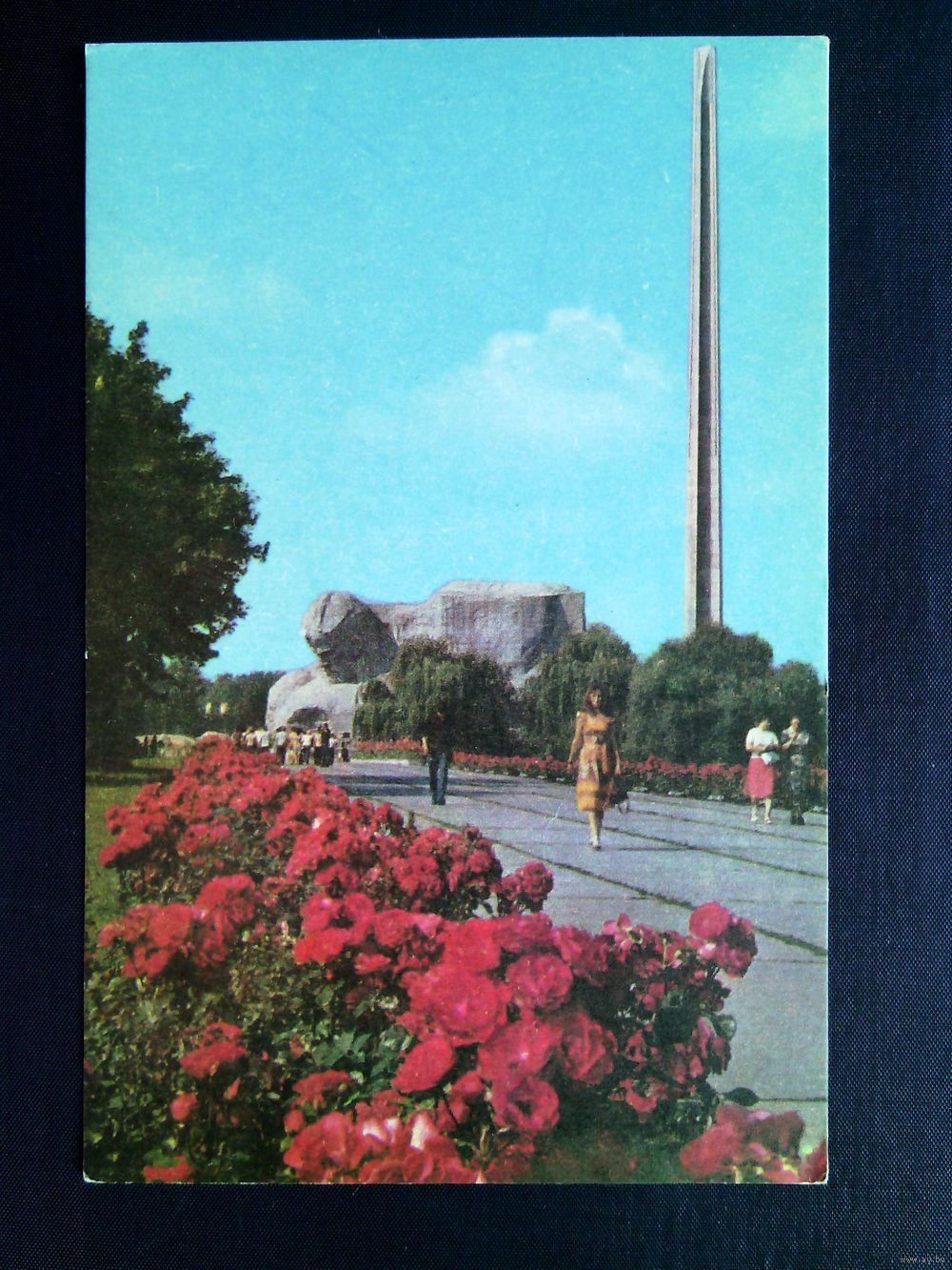 Когда-то Брестская крепость утопала в розах