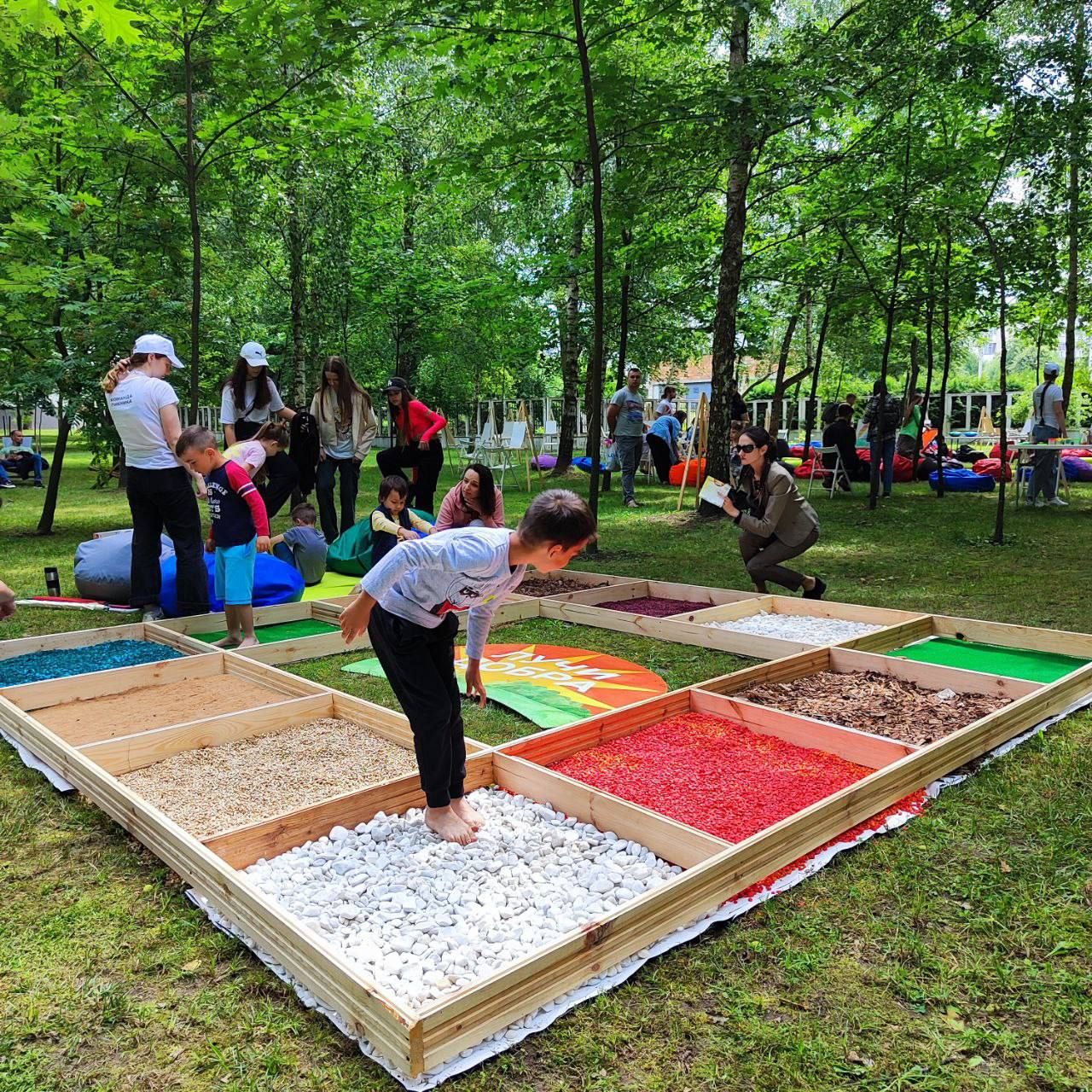 Сегодня в Бресте проходит семейный пикник «Лучи добра»