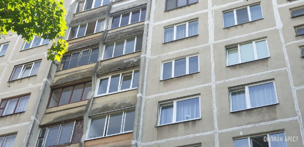 Брест, ул. Пионерская 42/1. Вот в таком состоянии балконы