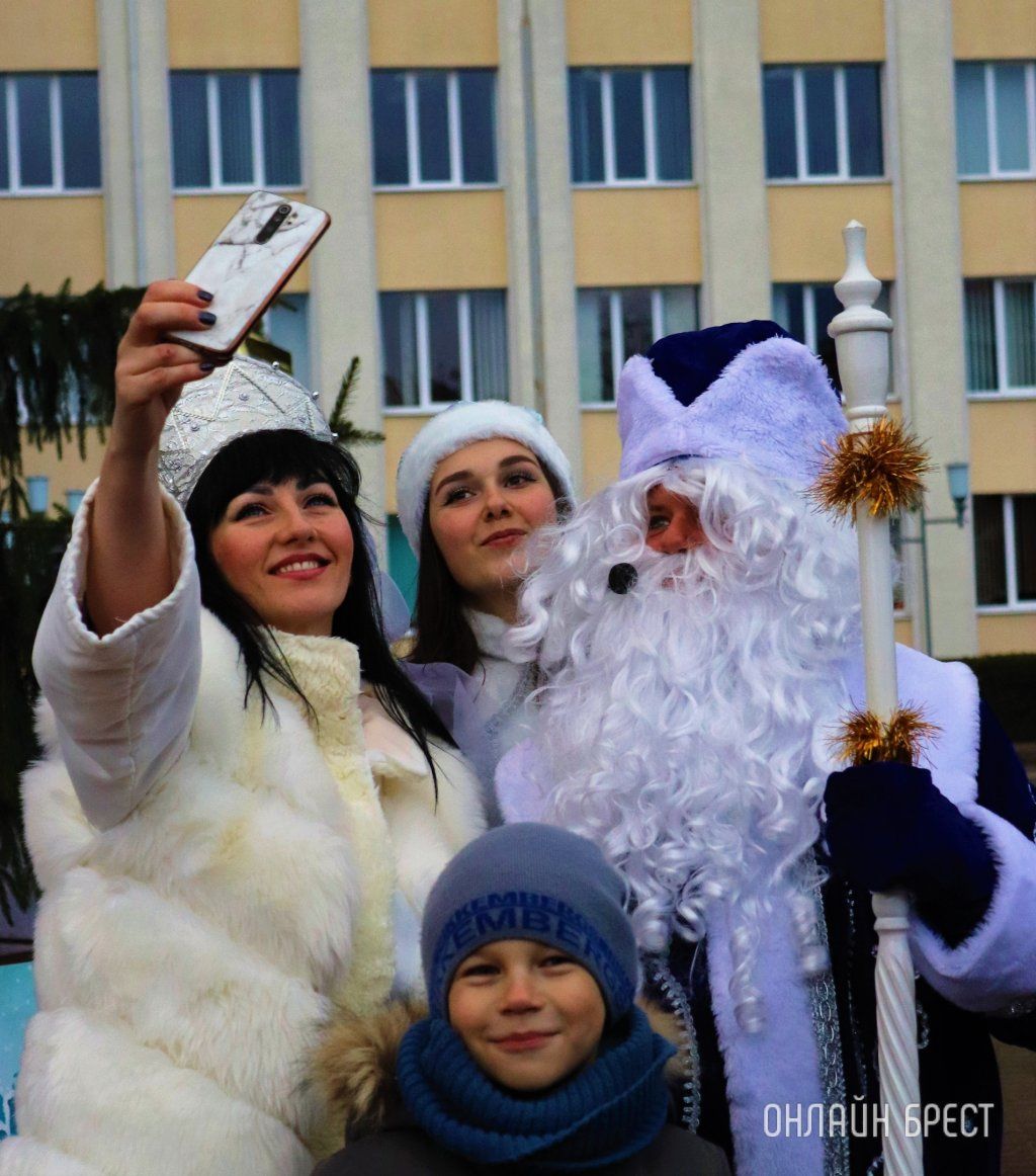 Читатель: Открытие городской ёлки в Малорите (Брестская область)