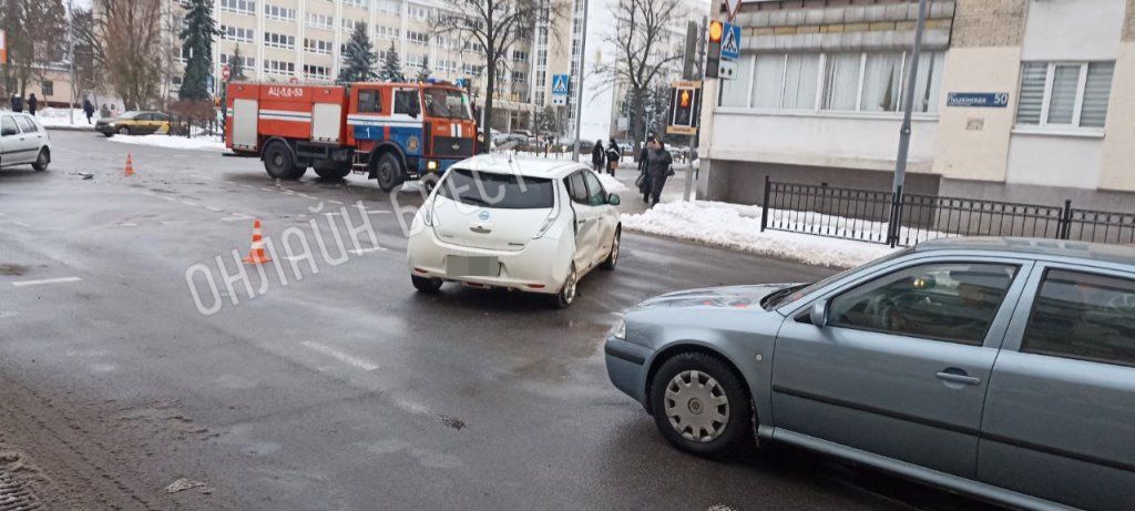 Читатель: ДТП в Бресте, перекресток б-р Космонавтов - Пушкинская
