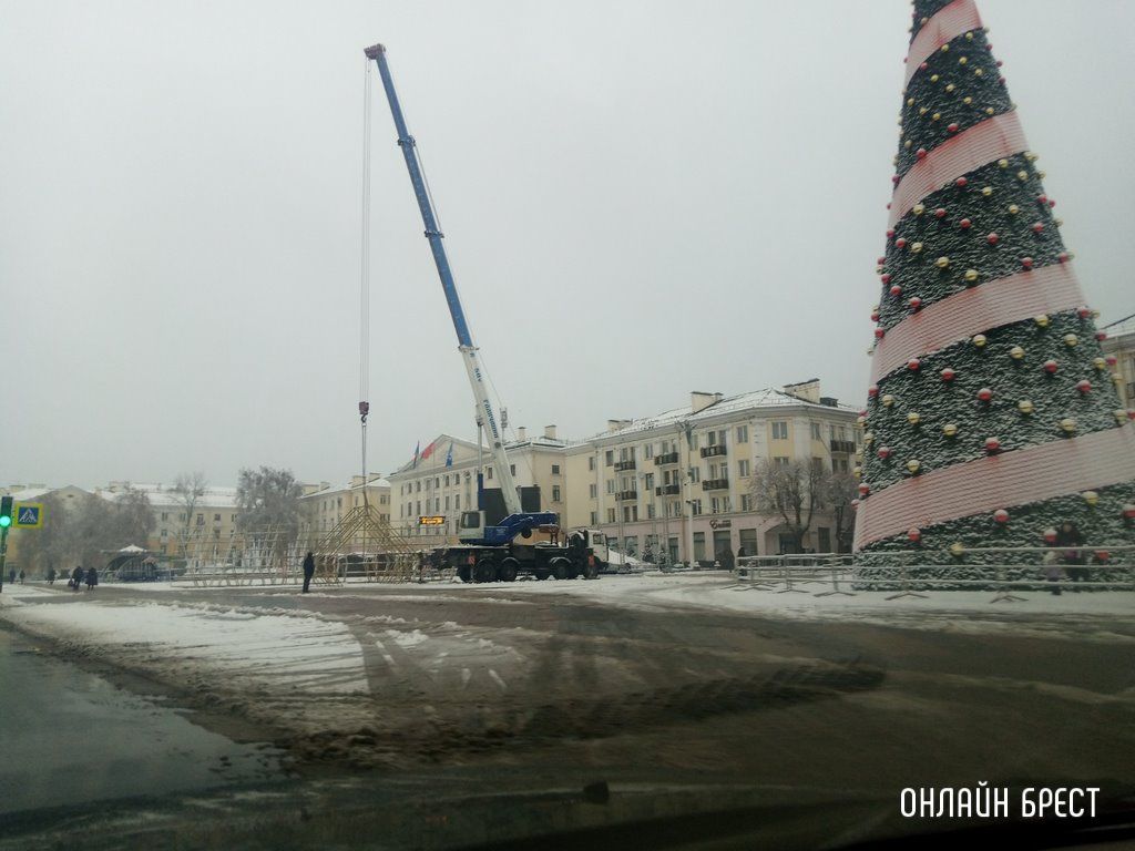 Читатель: Брест продолжает готовится к Новому году