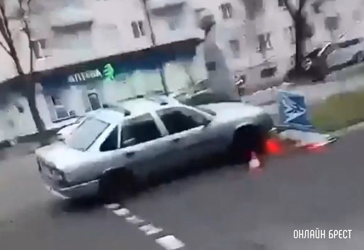 Читатель: Вчера в Бресте на перекрестке Ленина-Гоголя произошло ДТП