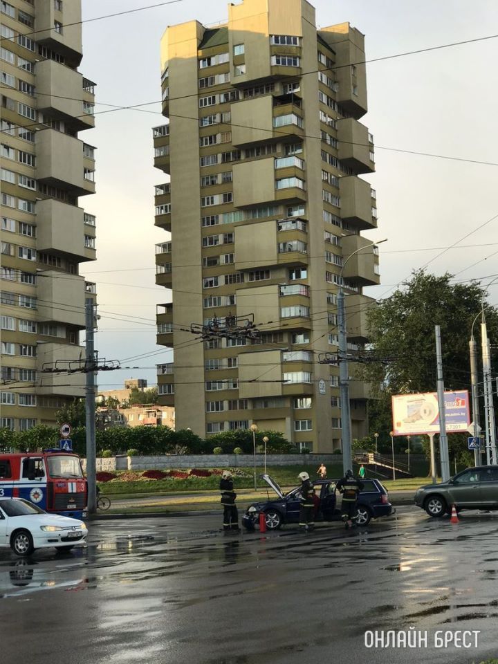 Фото с места ДТП на Востоке в Бресте