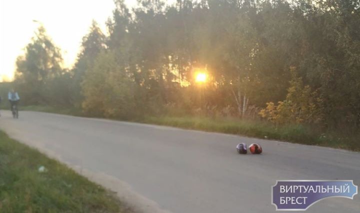 В Кобрине водитель такси столкнулся с мотоциклом