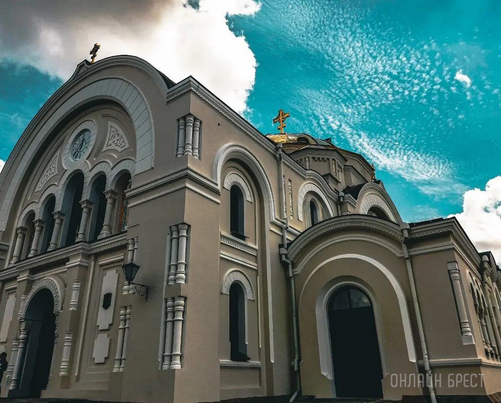 Читатель: Прогулялся по Брестской крепости и сделал немного красивых фотографий