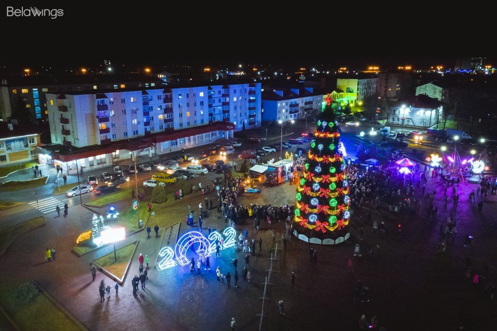 В Жабинке зажгли Новогоднюю ёлку