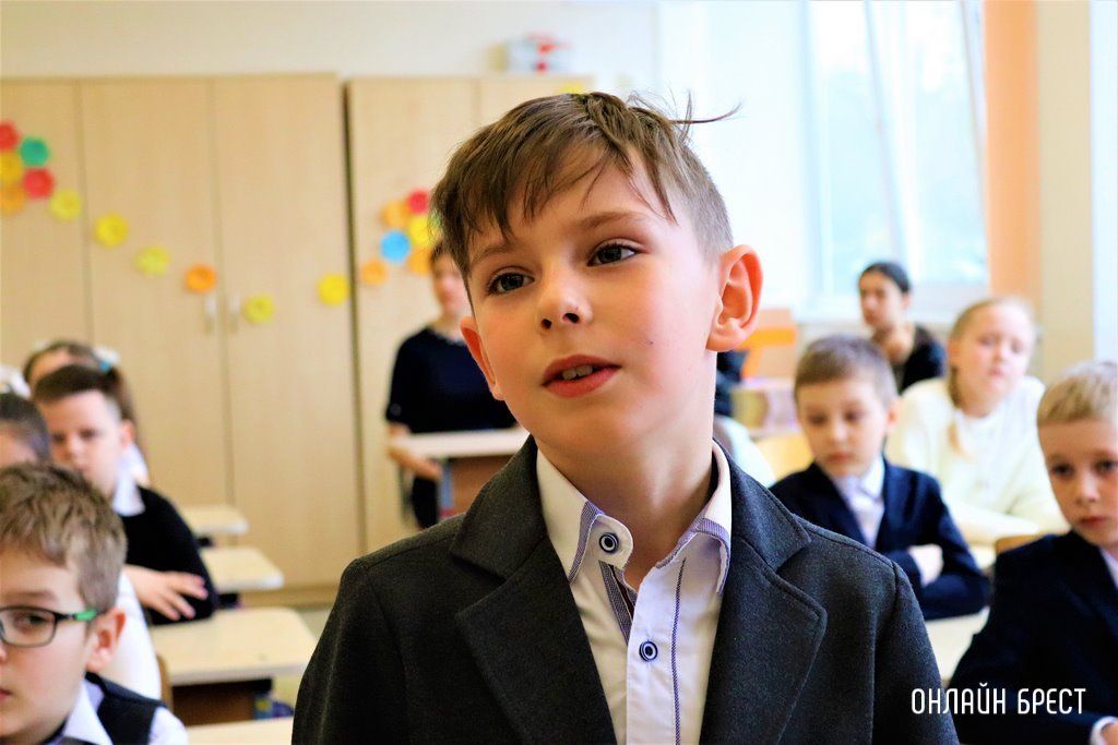 Читатель: Хочешь знать свои права - спроси у правоведов! В брестской школе № 28 провели правовой ликбез для юных и любознательных