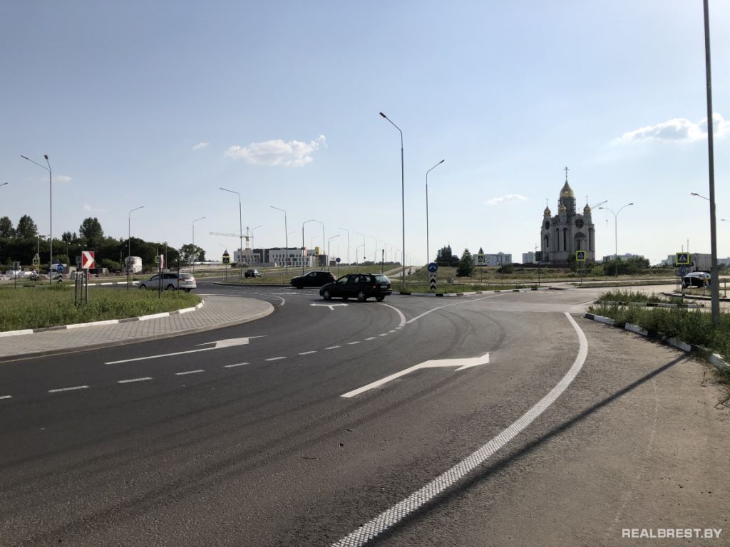 На Вульковском кольце в Бресте нанесли разметку и установили дорожные знаки
