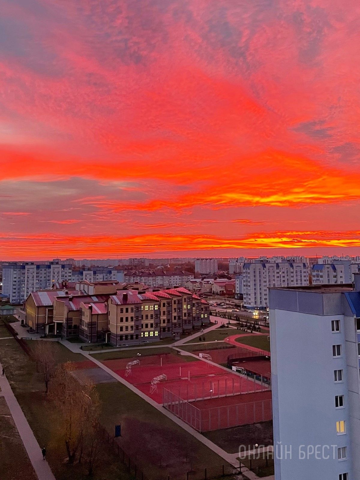 Читатель: Прекрасный рассвет был сегодня в Бресте
