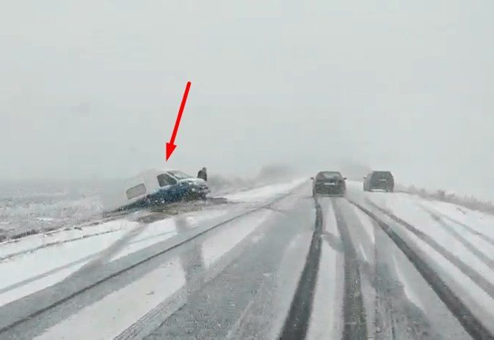 Очевидец: Машина вылетела в кювет. Дорога Брест-Высокое, деревня Плянта